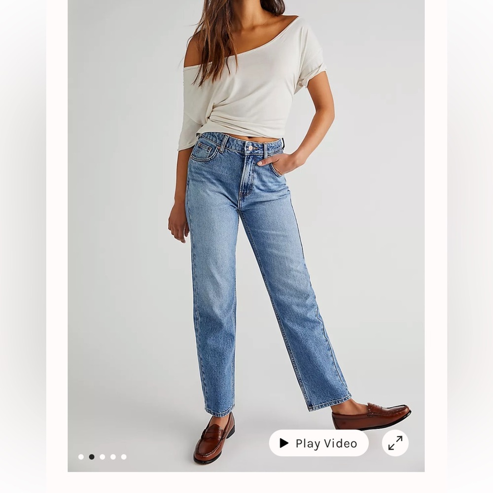 We the Free Pacifica Mid Blue Straight Leg Jean